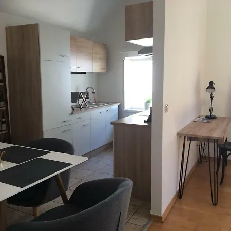 Retro Apartment *